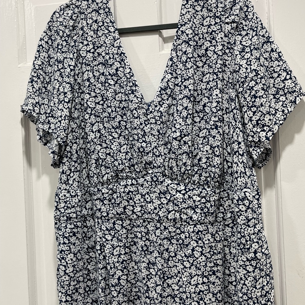 Old Navy Navy and White Floral Jumpsuit (pants)